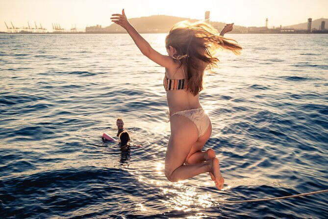 Barcelona Sunset Cruise with Light Snacks and Open Bar - FAQs