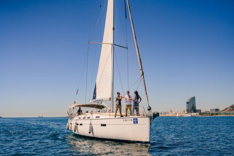 Barcelona: Sunset sail trip, GINTONIC workshop and open bar - An Immersive Look at the Experience