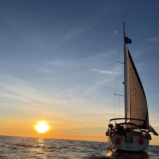 Barcelona Sunset Sailing with Yacht Sashi - Who Would Love This Experience?