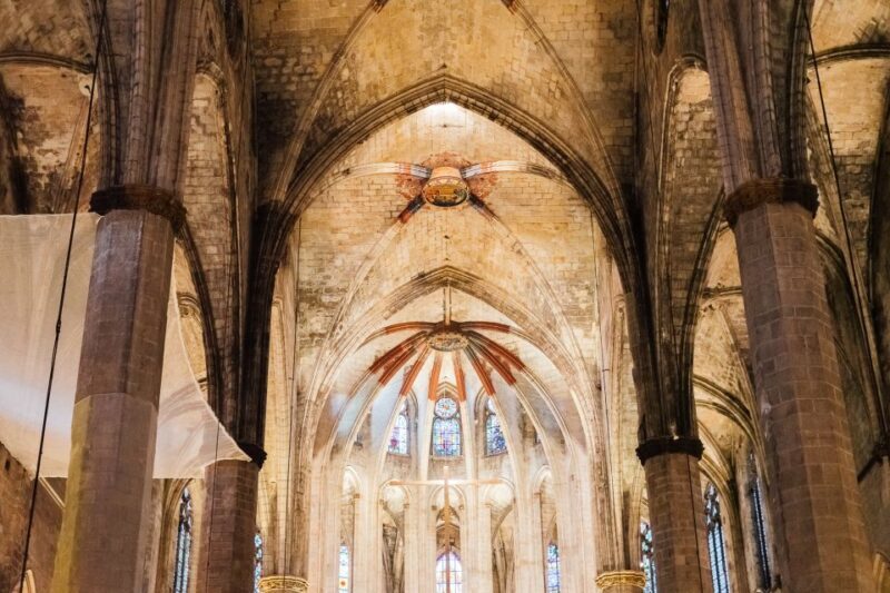 Barcelona: Tapas & Wine Private Walking Tour with Local Food - The Overall Experience: Balancing Food, Culture, and Conversation