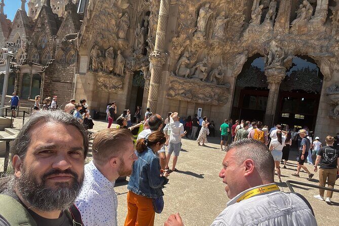 Barcelona VIP Private Tour: Sagrada Familia, Park Güell & Pedrera - Frequently Asked Questions