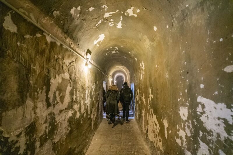 Barcelona: Walking tour with Montjuic Castle & Cable Car - Who Will Love This Tour?