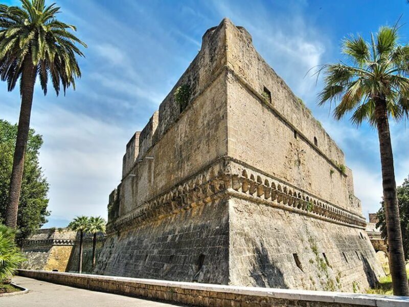 Bari: Norman-Swabian Castle Guided Tour - Who Should Consider This Tour?