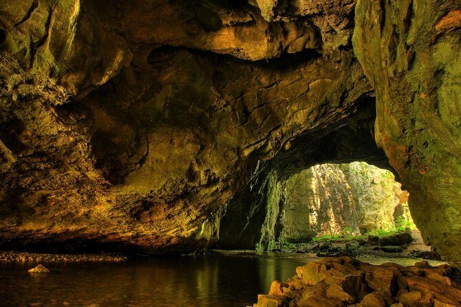 Barton Creek Tour - An In-Depth Look at the Barton Creek Cave Tour