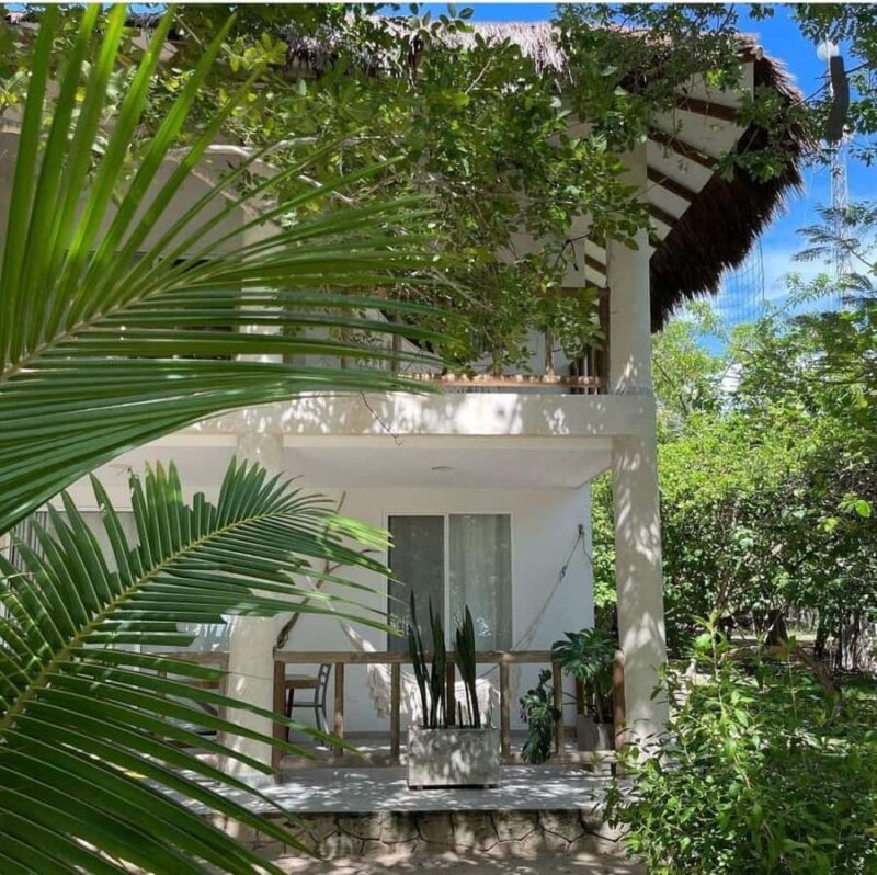 Baru Island: Private beach club - Key Points