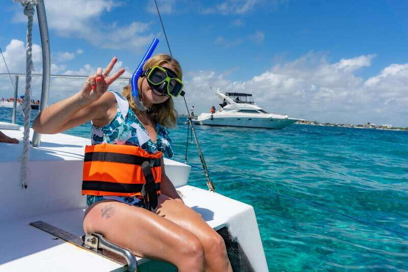 Basic Tour Isla Mujeres and Open bar - Exploring Isla Mujeres with Joluga’s Basic Tour and Open Bar