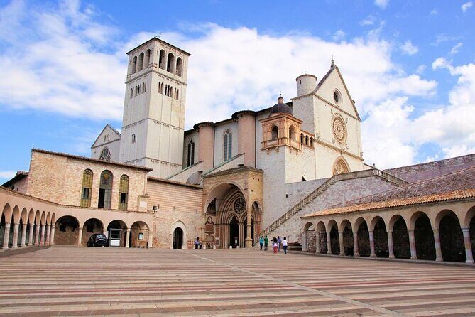 Basilica of St. Francis of Assisi. Tour with official guide - Key Points