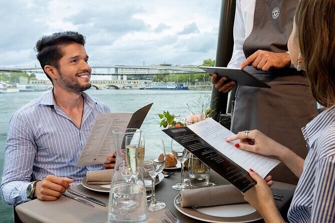 Bateaux Parisiens Seine River Gourmet Lunch & Sightseeing Cruise - Who Should Consider This Tour?