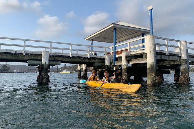 Batemans Bay Sunset Pizza Kayak Tour - Float and Feast - Key Points