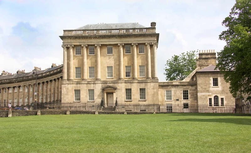 Bath: Private Bridgerton Walking Tour for upto 20 people - A Detailed Look at the Bridgerton Tour Experience