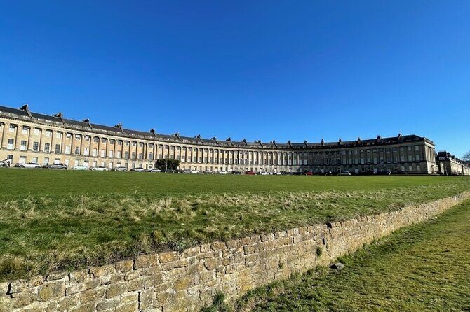 Bath Public Walking Tour including Bath Abbey - The Pace and Group Size