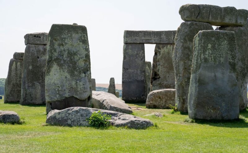 Bath & Stonehenge Private Luxury Day Tour From London - Exploring the Charm of Bath