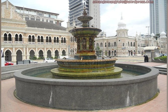 Batu Cave Tour and Kuala Lumpur City Exploration Tour ( 2 in 1 ) - Exploring Kuala Lumpur and Batu Caves: A Detailed Review