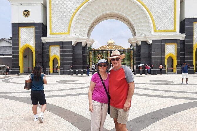 Batu Caves & Kuala Lumpur Full-Day City Tour - A Deep Dive into the Kuala Lumpur Experience