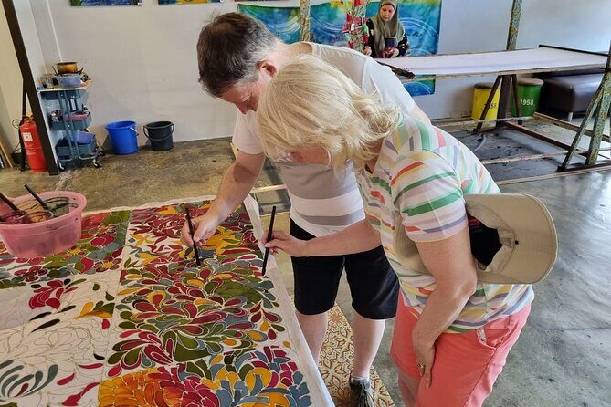 Batu Caves & Malaysian Handicraft Tour with Pewter & Batik - A Complete Look at the Tour Experience