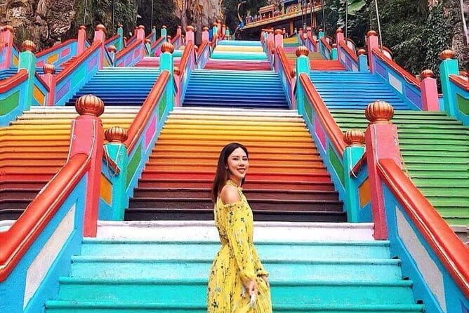 Batu Caves Temple, Royal Selangor Pewter and Batik Factory Tour - Exploring Kuala Lumpur’s Cultural Heart: Batu Caves, Pewter, and Batik