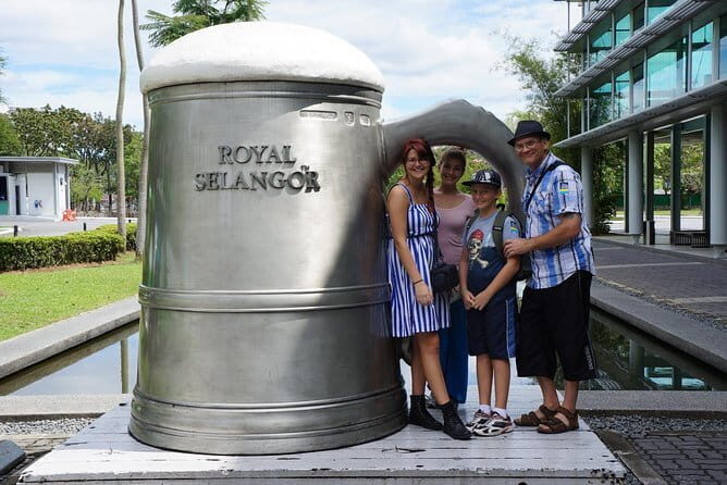 Batu Caves Temple, Royal Selangor Pewter and Batik Factory Tour - Practical Tips for Travelers