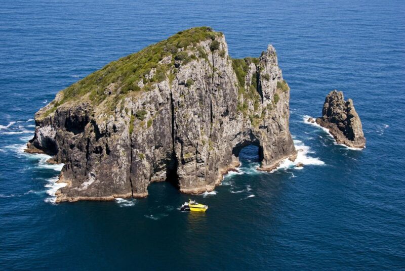 Bay of Islands: Discover the Bay Cruise with Island Lunch - Key Points