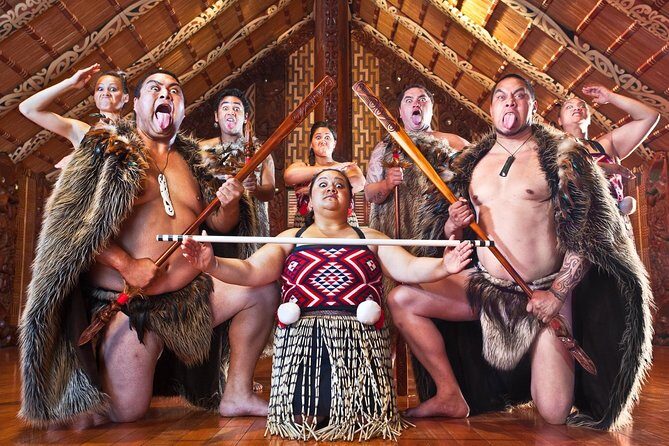 Bay of Islands Heritage Experience from Auckland incl. Waitangi & Russell - An In-Depth Look at the Bay of Islands Heritage Experience