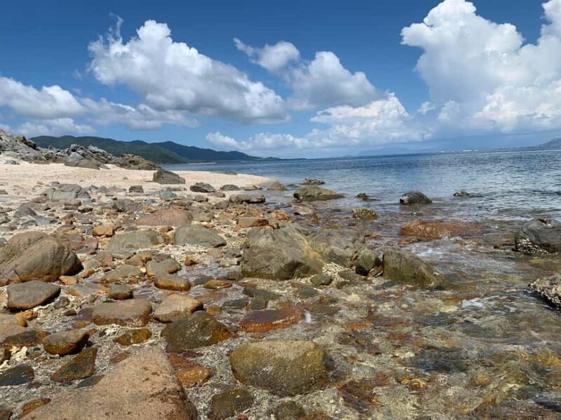 Bay Rock Tour Townsville - Discover the Hidden Beauty of Townsville with the Bay Rock Tour