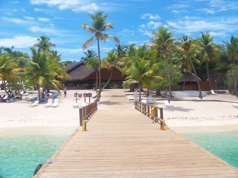 Bayahibe: Catalina Island Scuba Diving Tour with Lunch - Key Points