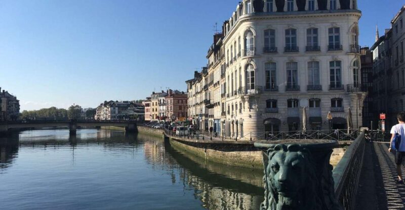 Bayonne: Private Guided Walking Tour - Exploring Bayonne: A Private Guided Walking Tour