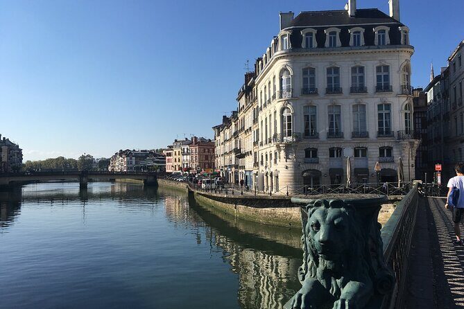 Bayonne Private Walking Tour With A Professional Guide - Why Choose a Private Guided Tour?