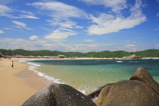 Bays of Huatulco Boat Tour - Key Points