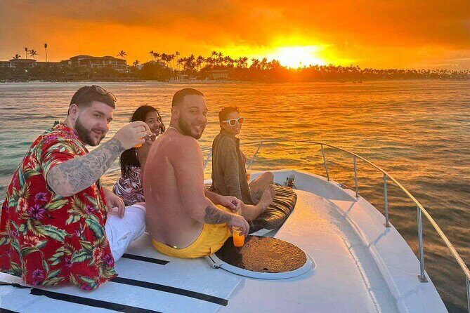 BBQ Luxury Yacht with Premium Bar and Snorkeling - A Closer Look at the Experience