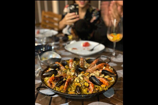 BBQ Paella in a Penthouse Terrace in Barcelona with a Chef - Analyzing the Value
