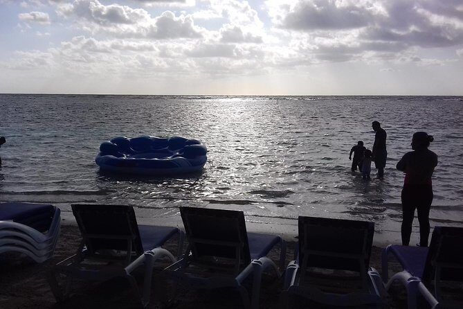 BEACH DAY IN LOS ARRECIFES RESTAURANT-open bar and lunch. - Who Should Consider This Tour?