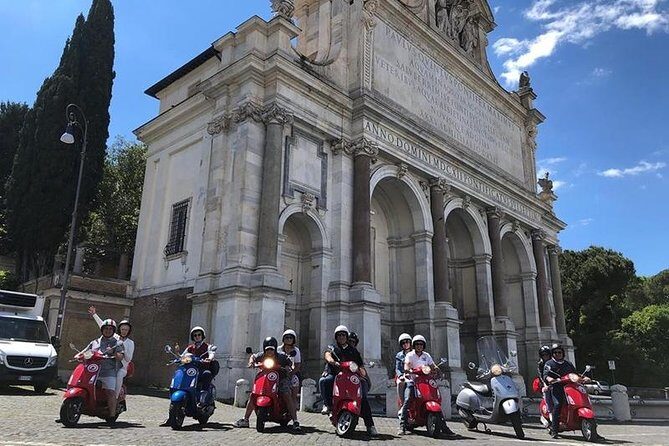 Beautiful Roma Tour on Vespa with Driver - A Deep Dive into the Vespa Rome Experience