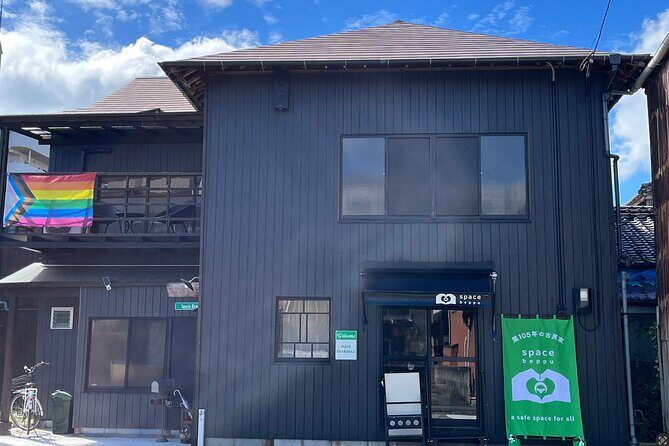 Become a local! A Walking Tour of Beppus Arts, Crafts & Onsen - Authenticity & Guides