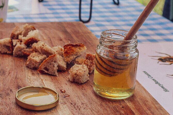 Bee Inspired: A Journey in São Miguel and a Visit to an Apiary - What Makes This Tour Stand Out
