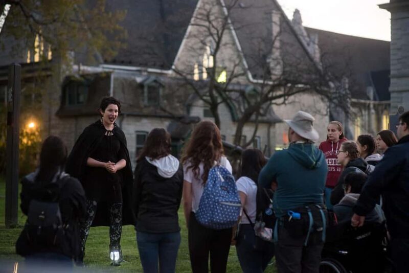Beechwood Cemetery Evening Tour: Tales from the Mausoleum - Exploring Beechwood Cemetery in the Evening