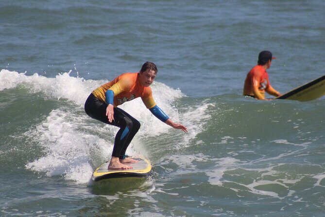 Beginner Surf Lesson in Lima, Perú - Key Points