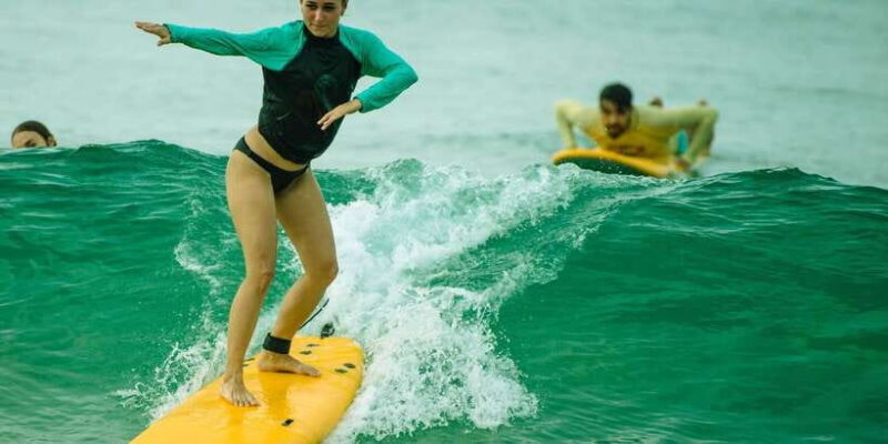 Beginner Surfing Lesson and surfguide - Key Points