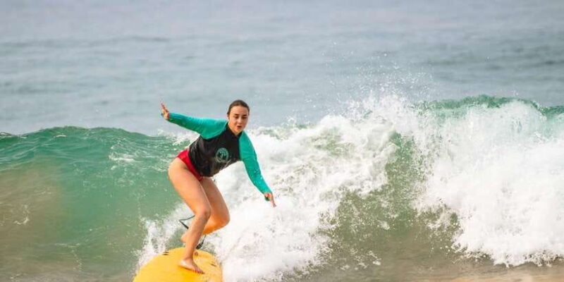 Beginner Surfing Lesson and surfguide - Who Should Consider This Tour