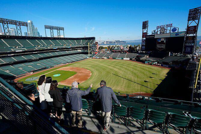 Behind-the-Scenes Ballpark Tour of Oracle Park - An In-Depth Review of the Oracle Park Behind-the-Scenes Tour
