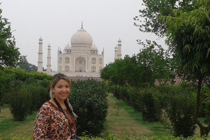 Behind the Taj Mahal with Sunrise or Sunset view by Tuk Tuk Ride - Analyzing the Value