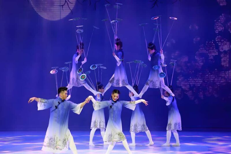Beijing Acrobatcis Show + Hot Pot Or Local Cuisine Dinner - Key Points