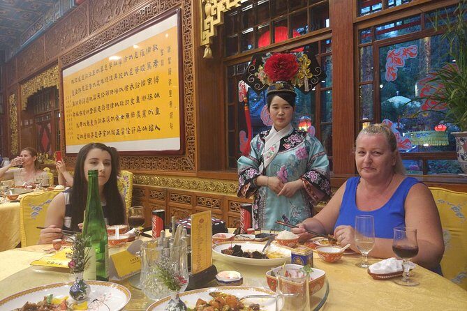 Beijing Imperial Dining Experience at Bai Jia Da Yuan Restaurant with Houhai Lake Bar Tour - Who Should Consider This Tour?