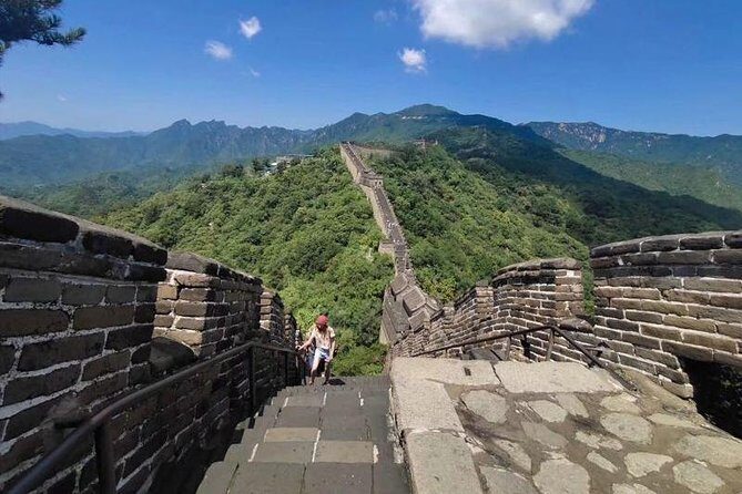 Beijing Layover Private Tour: Mutianyu Great Wall with Round-trip Airport Transfer - Key Points
