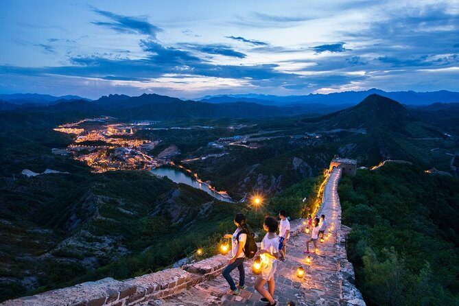 Beijing Mutianyu Great Wall Tour with Night View of Simatai and Gubei Water Town - Visiting the Mutianyu Great Wall: A Scenic Marvel