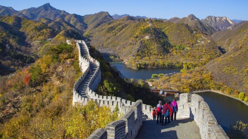 Beijing: Private Tour to Mutianyu & Huanghuacheng Great Wall - Huanghuacheng Waterside Great Wall: The Hidden Treasure