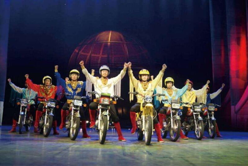 Beijing: Red Theatre Acrobatics show viewing Chinese culture - FAQs