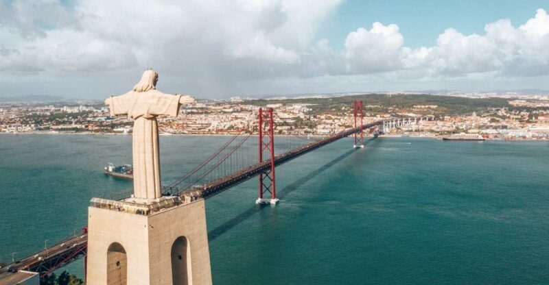 Belém, Lisbon Aqueduct and Cristo Rei with a guide Van Tour - Frequently Asked Questions