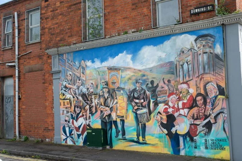 Belfast Day Tour with Peace walls, Titanic & Irish whiskey - Key Points