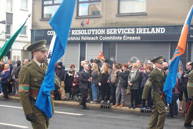 Belfast original taxi drivers 2hr of The history of terror tour - Authentic Local Guides Make the Difference