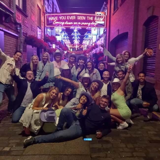 Belfast: Pub Crawl and Bar Walking Tour with Two Drinks - Learning Some Belfast History